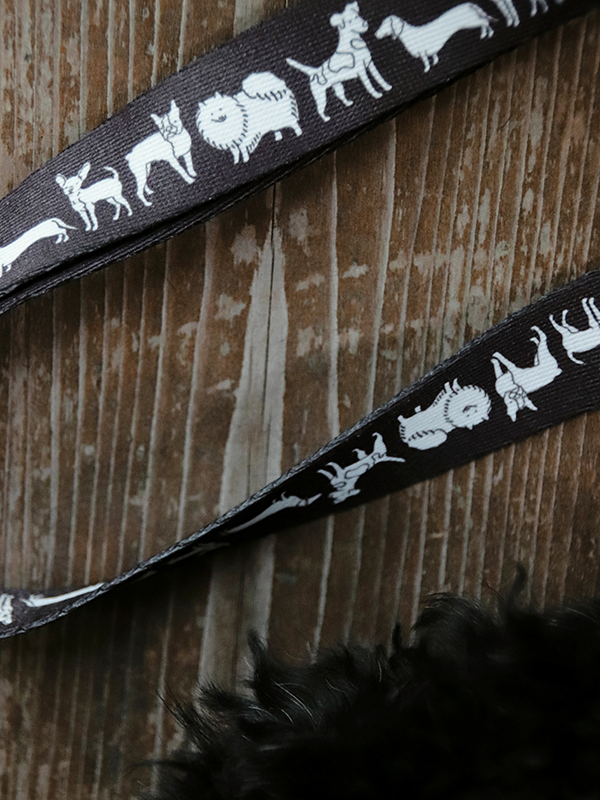 close up image of dog illustration pattern on the leash